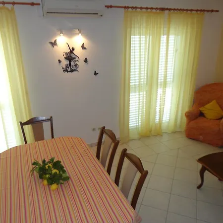 Kovacic Apartment